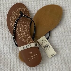 New Loft sandals in black with detail
